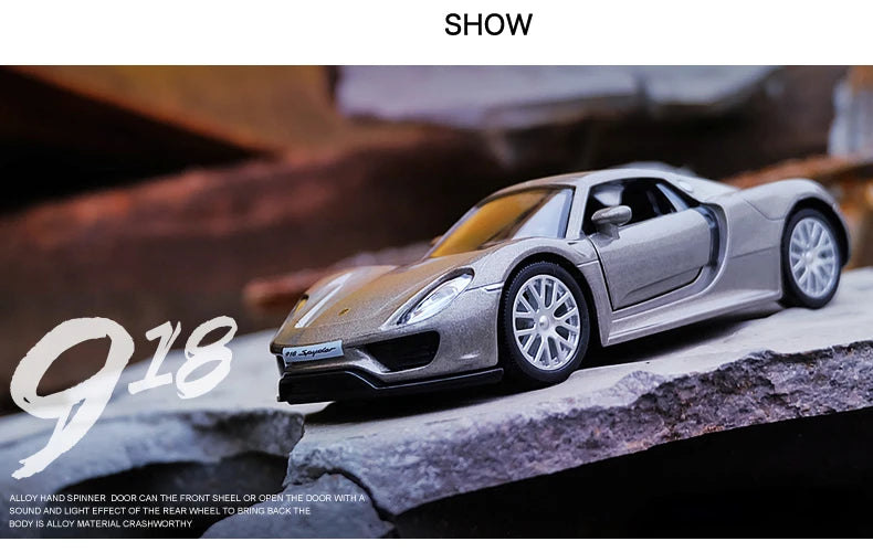 1:36 Porsche 918 Sports Car model