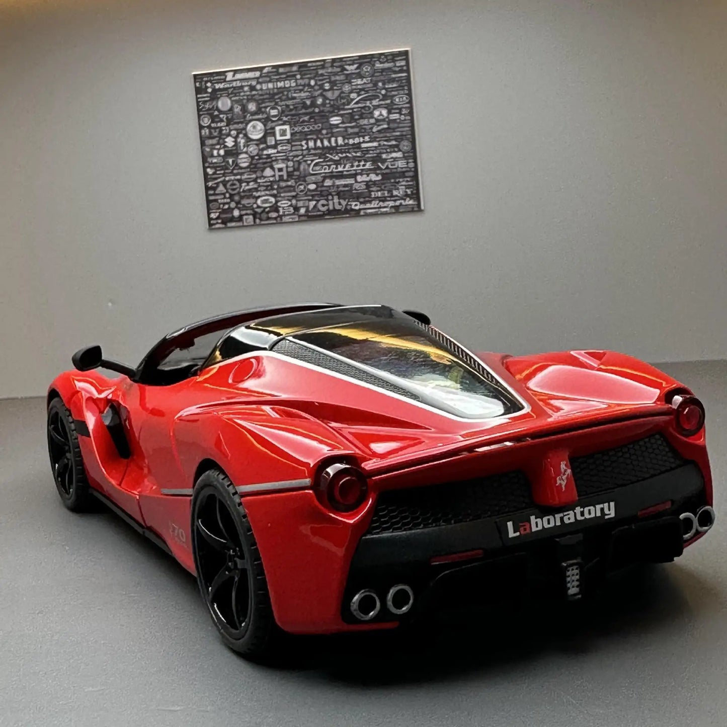 1:22 Ferrari Laferrari convertible Alloy Racing Car Model Diecast