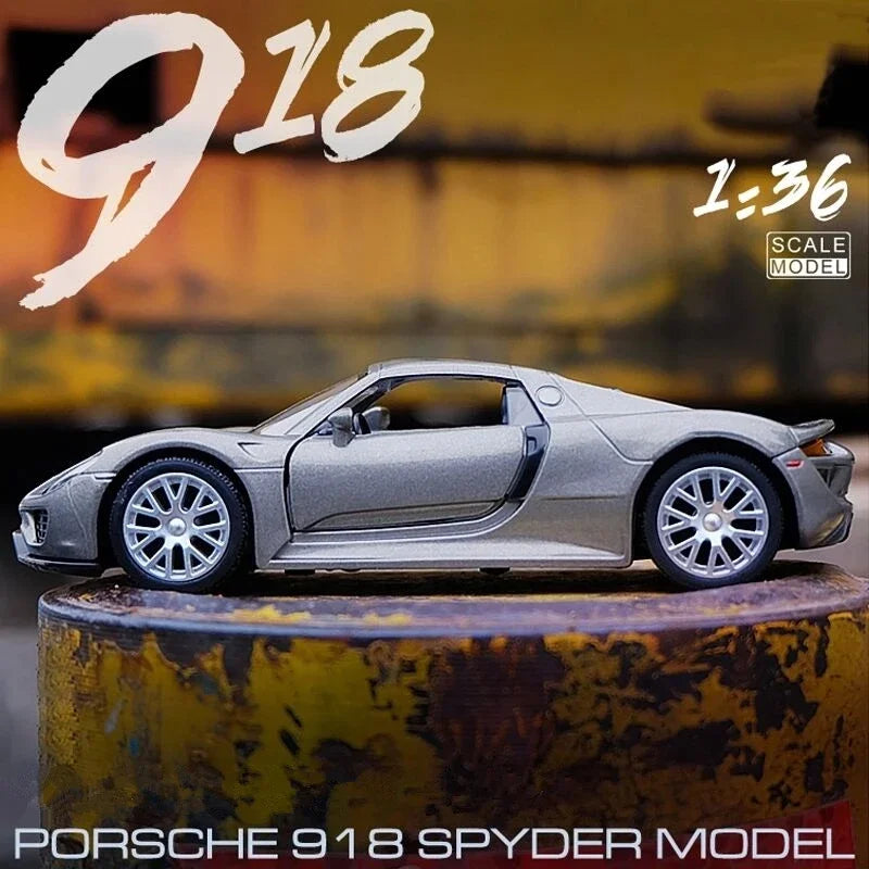 1:36 Porsche 918 Sports Car model